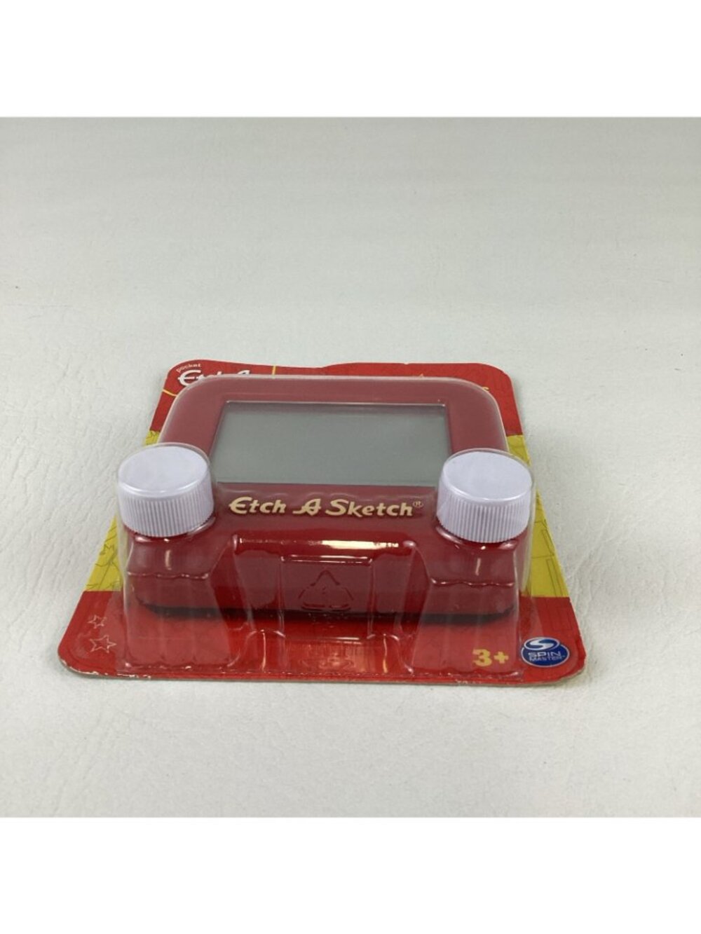 Pocket Etch A Sketch World's Favorite Drawing Toy Spin Master Classic Red NIB - Picture 2 of 6